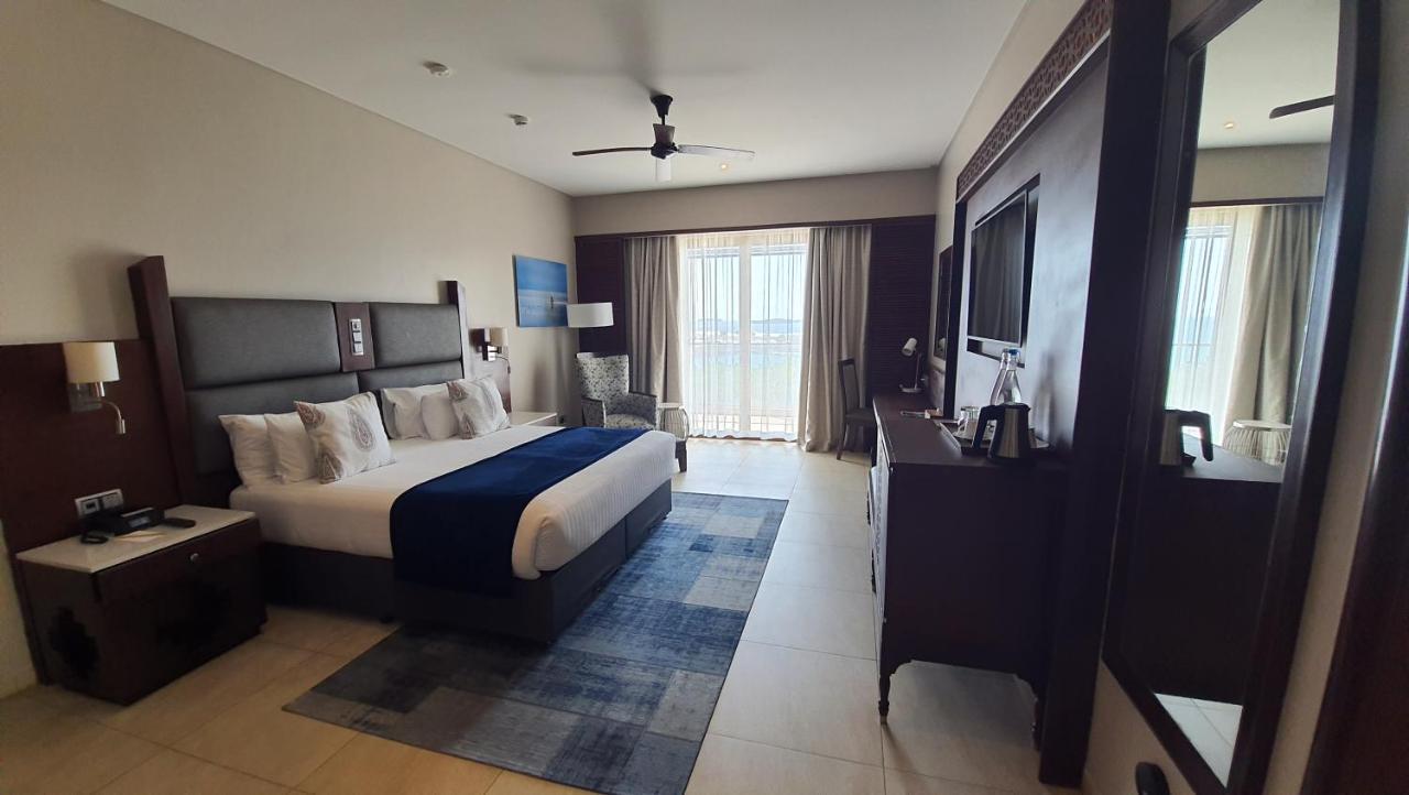 Hotel - Azam Luxury And - Dry