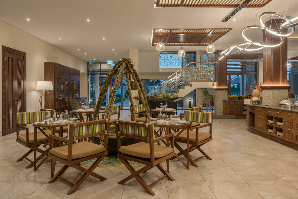 - Azam Luxury Resort&spa Hotel Sansibar