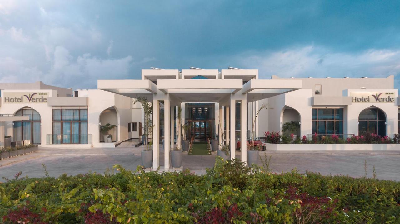 - Azam Luxury And - Dry Zanzibar